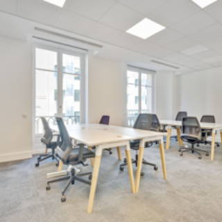 Bureau privé 58 m² 16 postes Coworking Rue de Londres Paris 75009 - photo 1